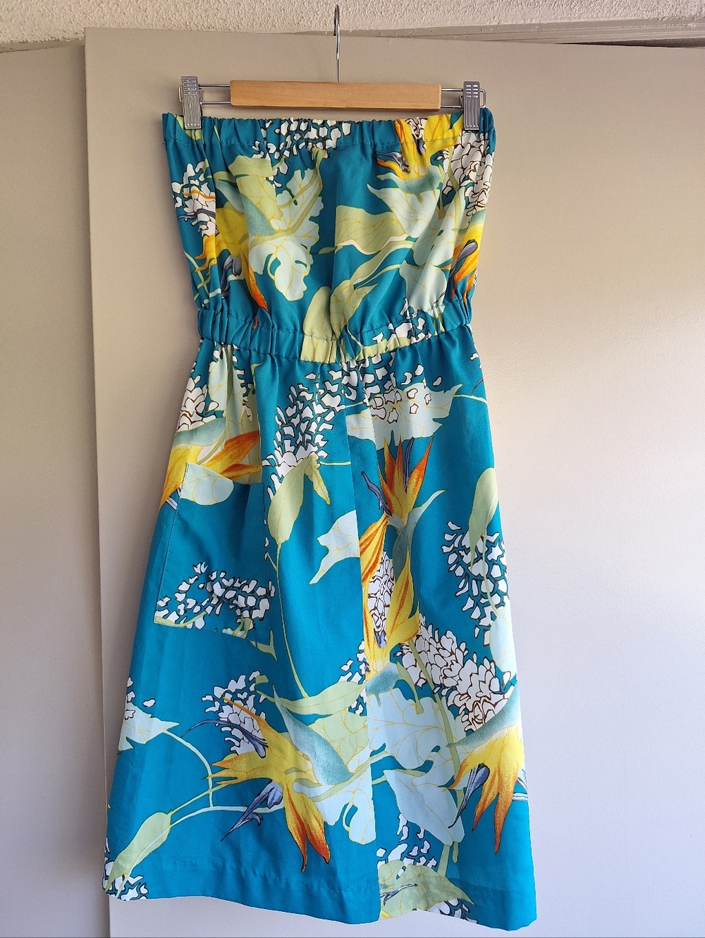 Vintage 70s Hawaiian Style (Royal Hawaiian) Blue Floral Mini Dress
